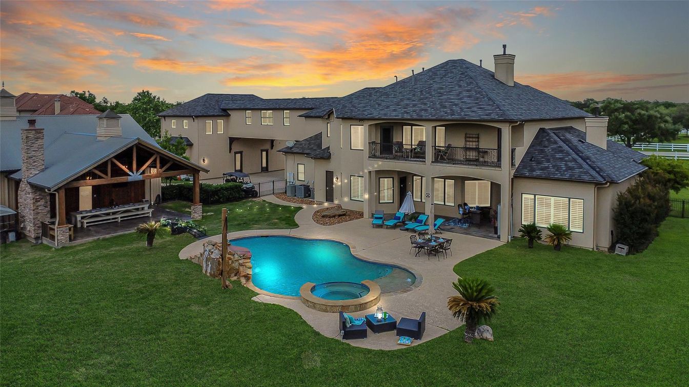 Backyard, Exterior, Pool