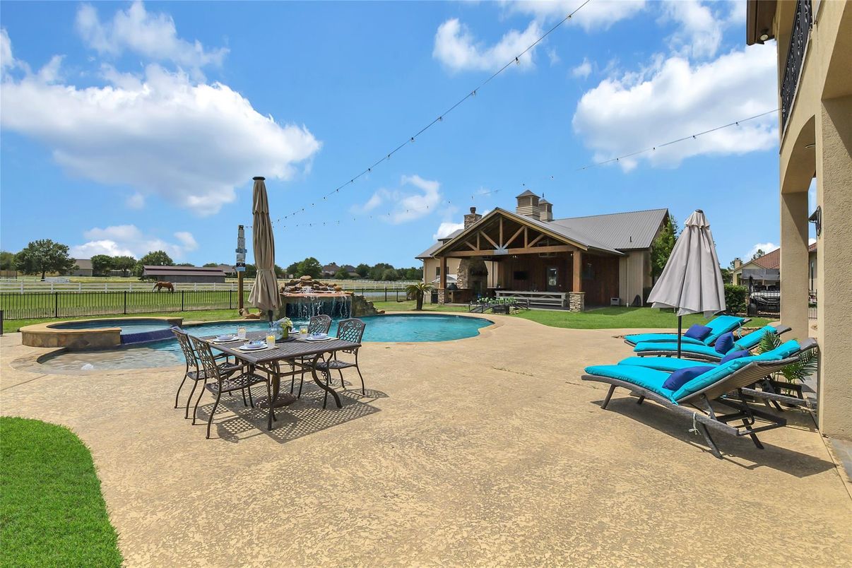 Backyard, Exterior, Pool