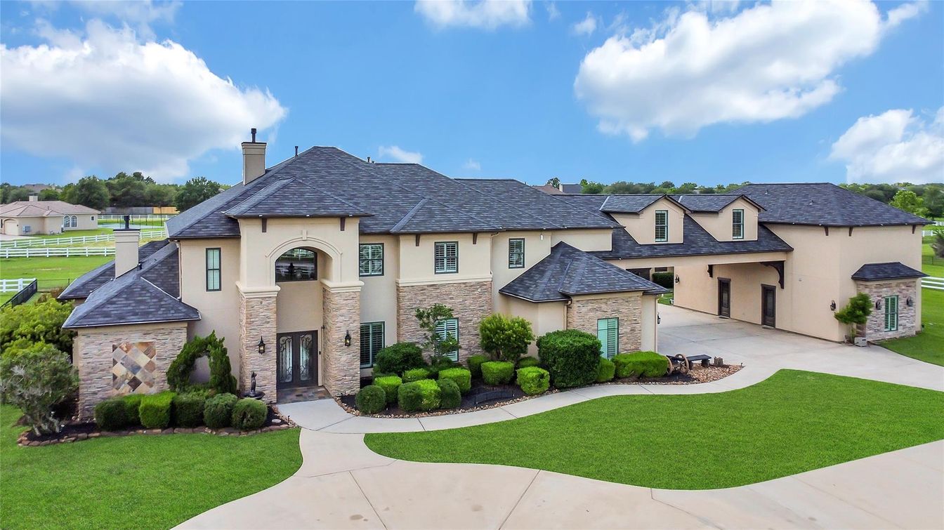 Backyard, Exterior, Facade, French Provincial