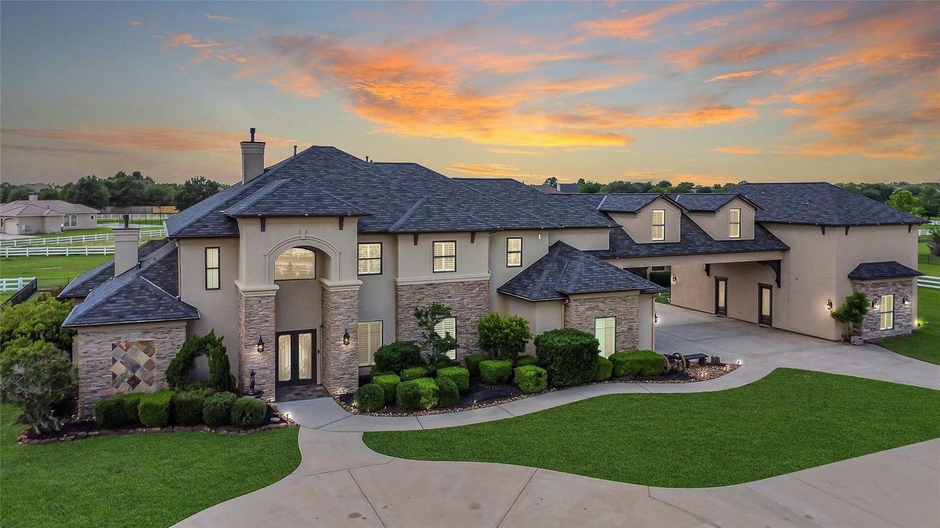 Backyard, Exterior, Facade, French Provincial