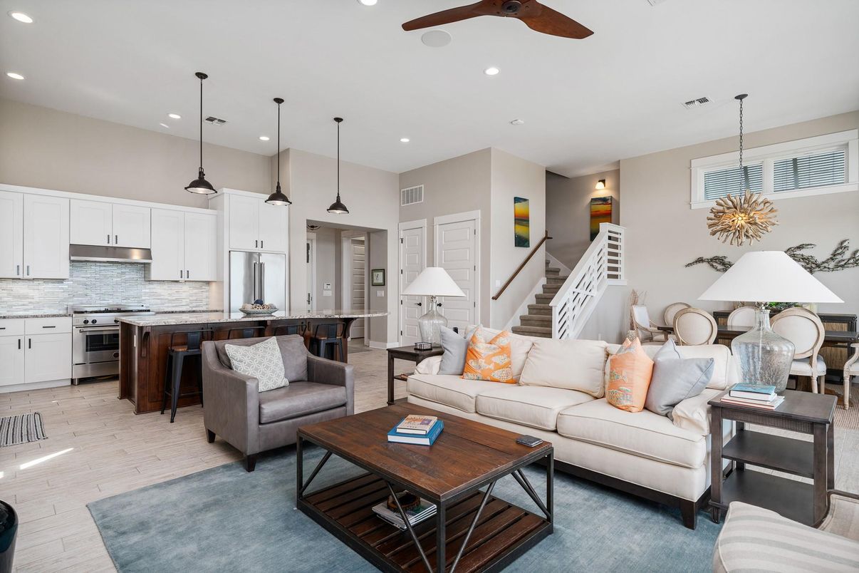 Interior, Kitchen, Living room, Pendant Lights, Recessed Lighting, Stainless Steel Appliances