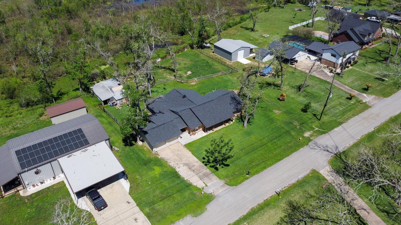 Exterior, Drone