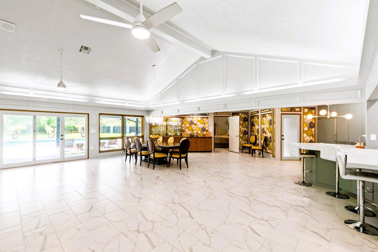 Dining room, Interior, Marble, Pendant Lights