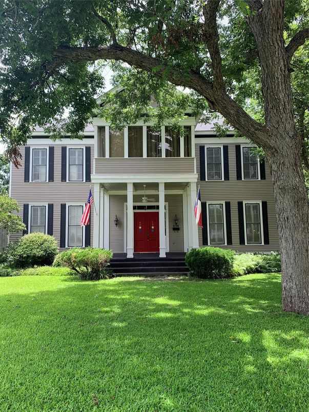 Exterior, Facade, Georgian