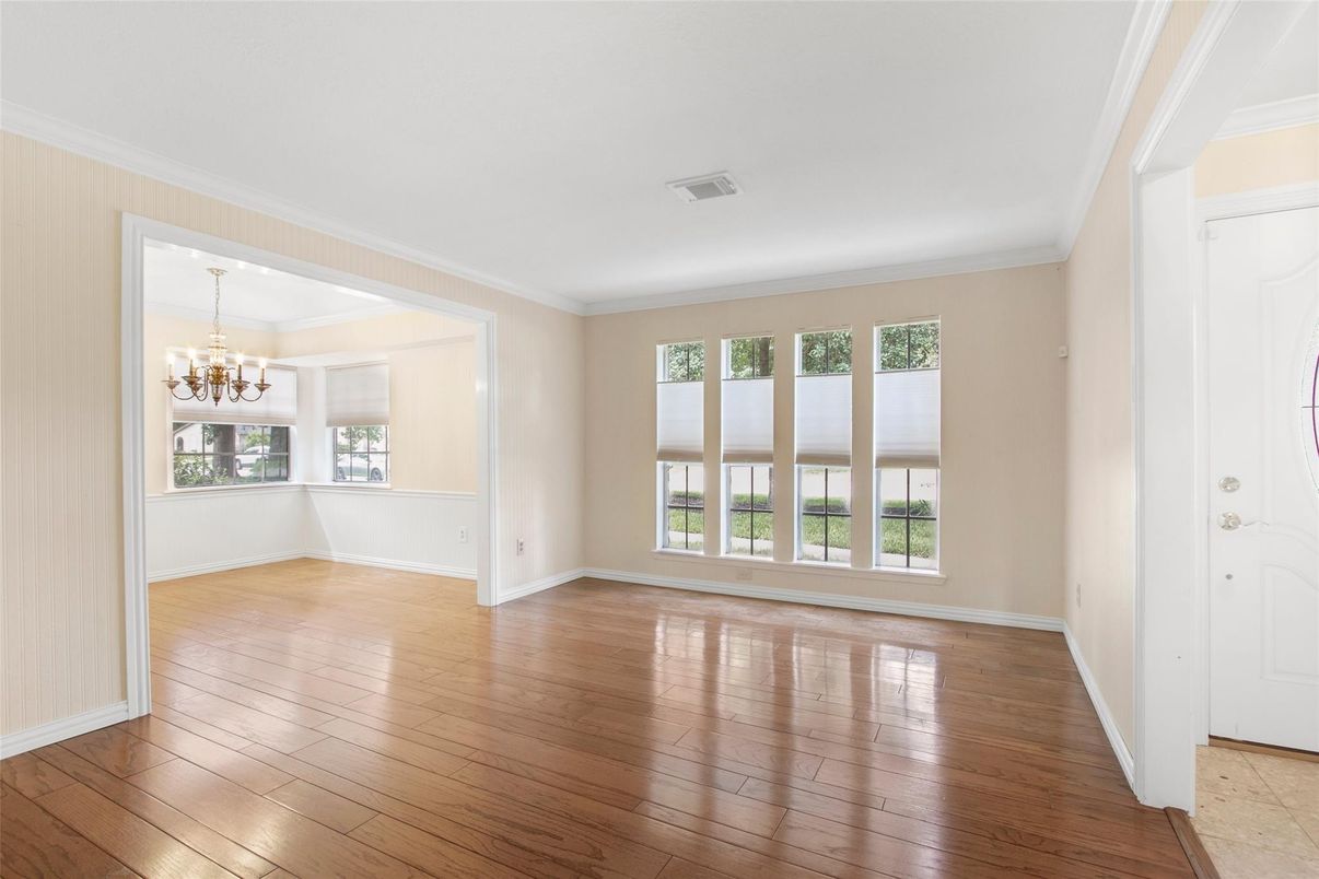 Chandelier, Empty room, Interior, Wood Texture Flooring