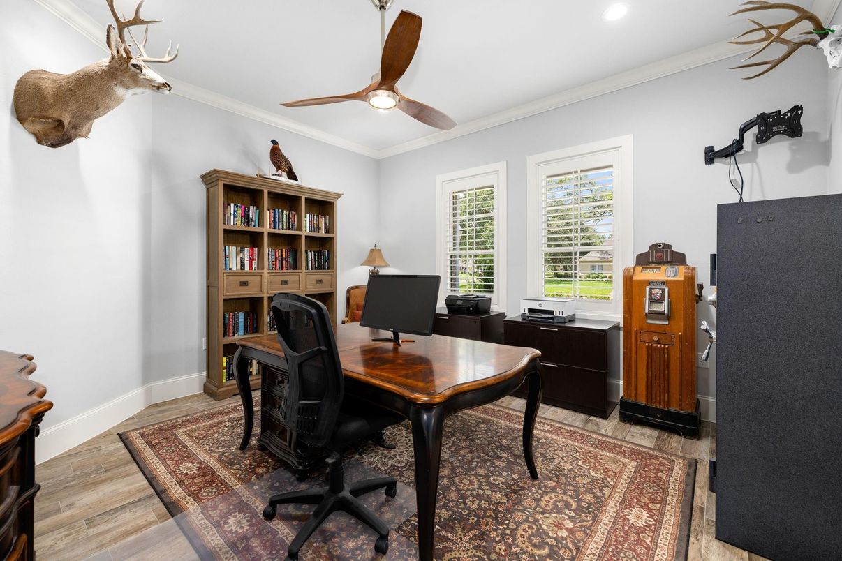 Home Office, Interior, Recessed Lighting, Wood Texture Flooring