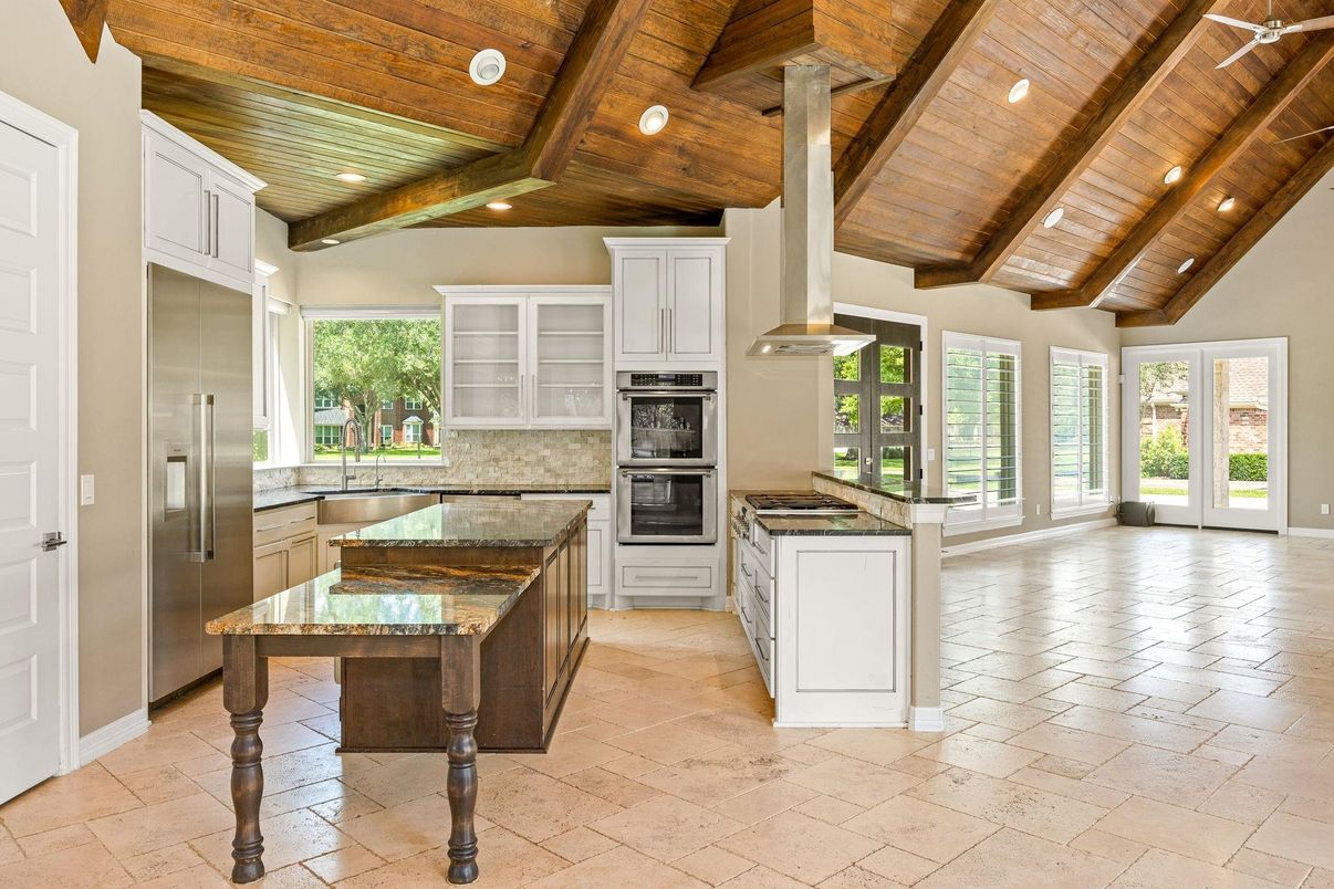 Interior, Kitchen, Recessed Lighting, Stainless Steel Appliances, Wooden Beams, Wooden Ceilings