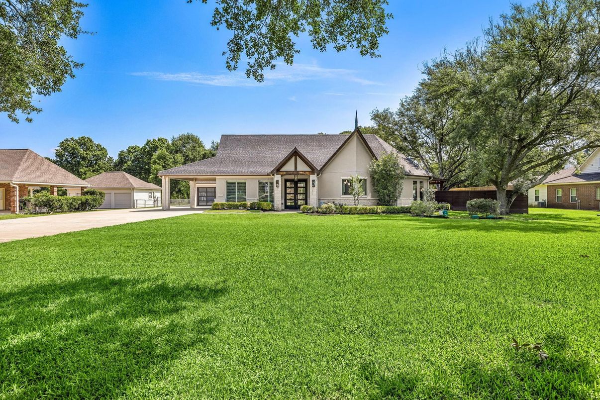Attached, Backyard, Exterior, Facade, Ranch