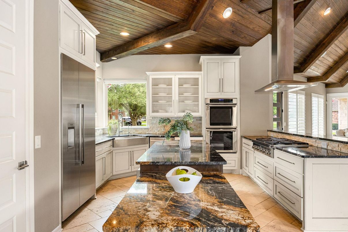 Interior, Kitchen, Recessed Lighting, Stainless Steel Appliances, Wooden Beams, Wooden Ceilings