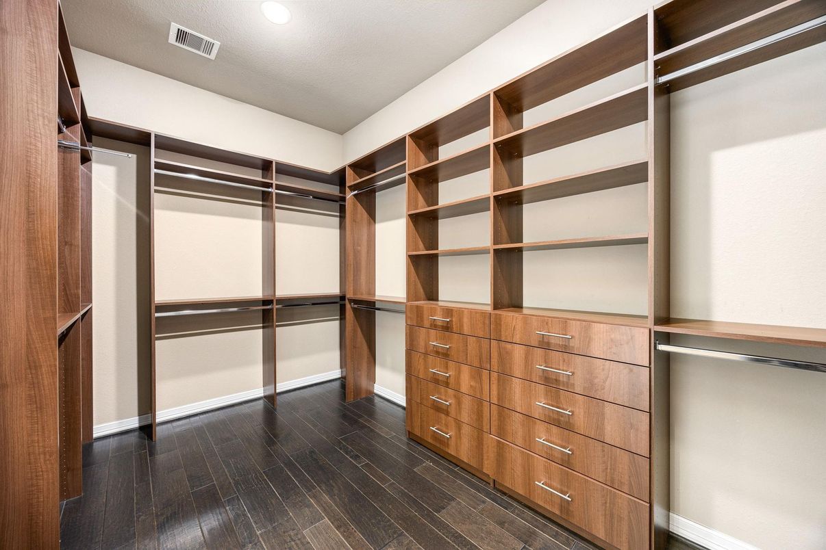 Interior, Recessed Lighting, Walk-in Closets, Wood Texture Flooring