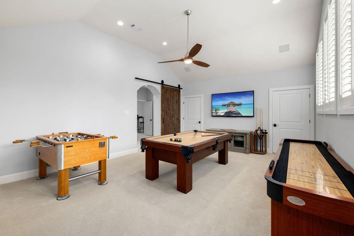 Billiard Table, Game Room, Interior, Recessed Lighting