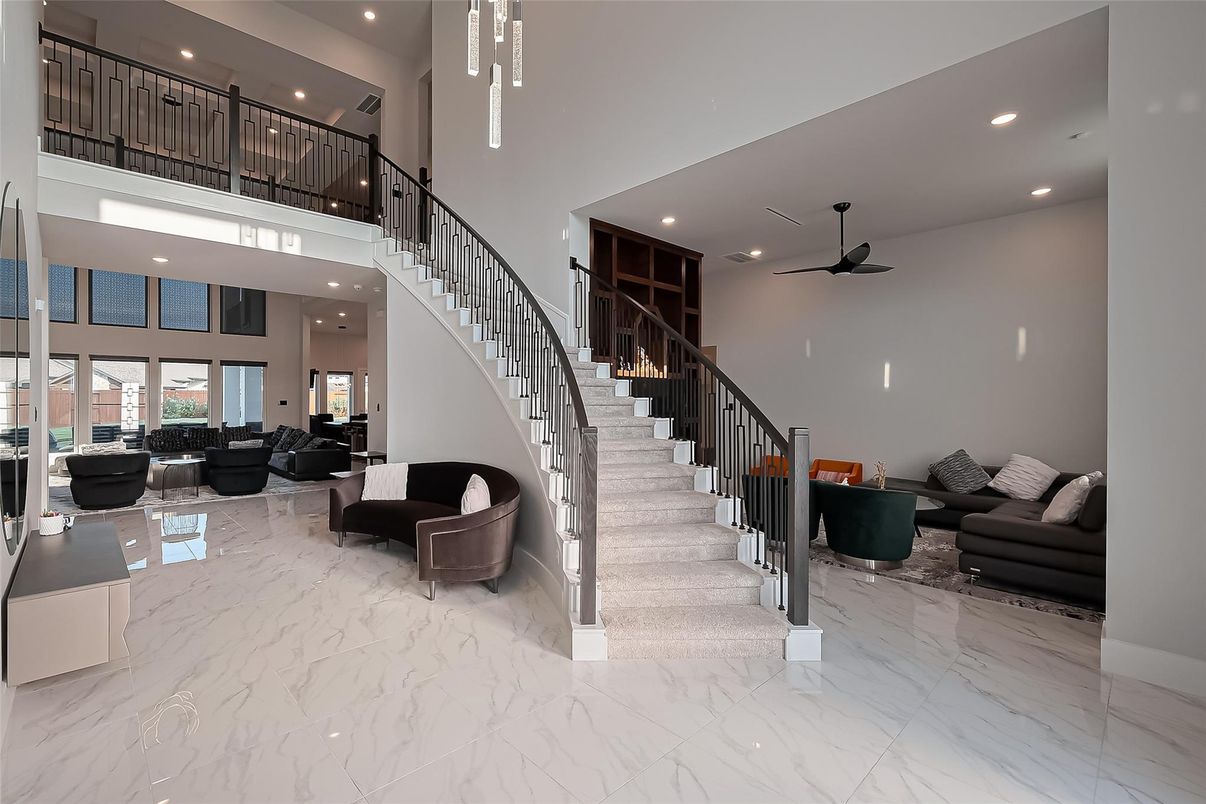 Interior, Living room, Marble, Pendant Lights, Recessed Lighting