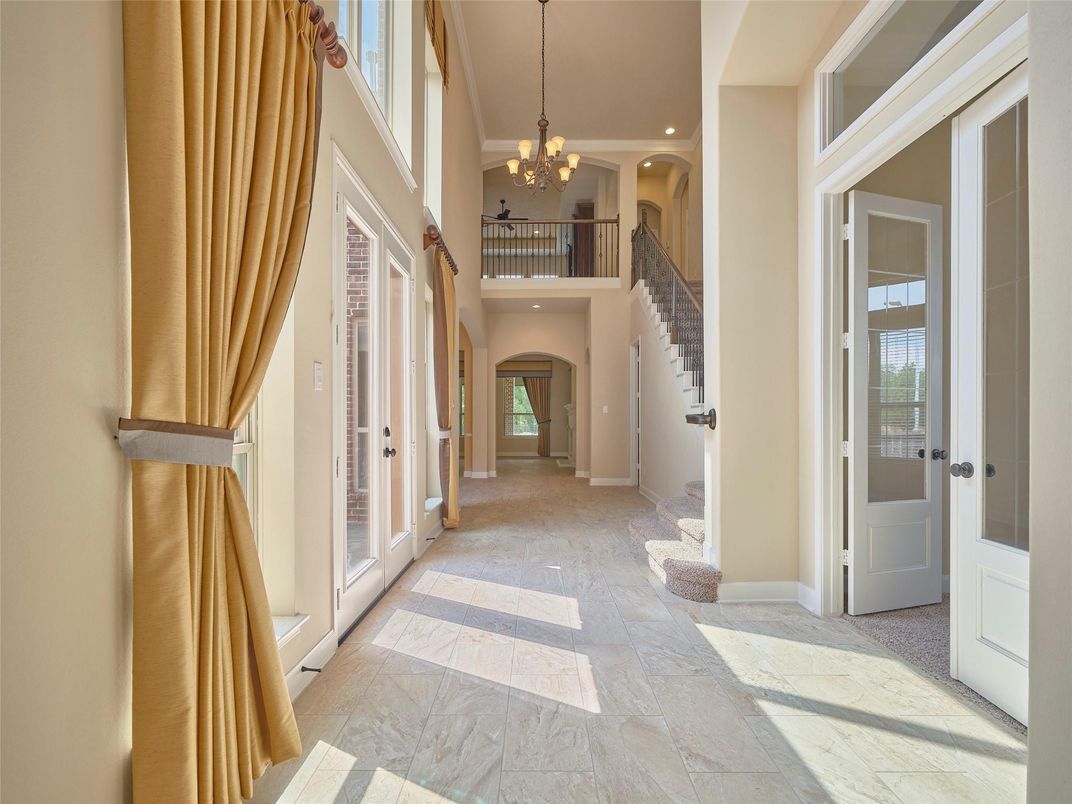Chandelier, Interior, Recessed Lighting