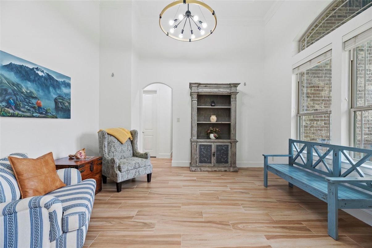 Interior, Pendant Lights, Wood Texture Flooring