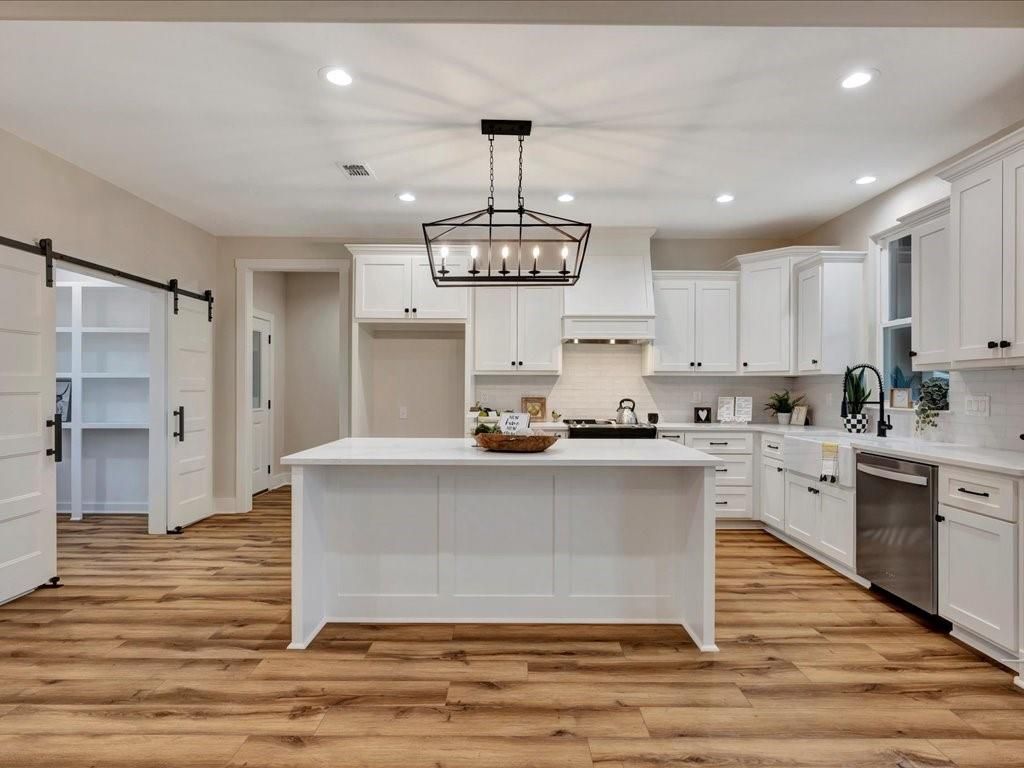 Interior, Kitchen, Pendant Lights, Recessed Lighting, Wood Texture Flooring
