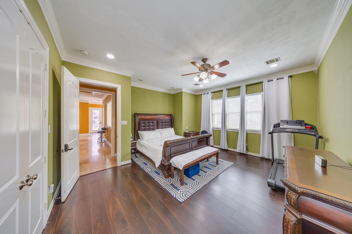 Bedroom, Interior, Recessed Lighting, Wood Texture Flooring