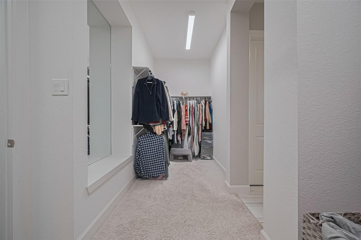 Interior, Walk-in Closets