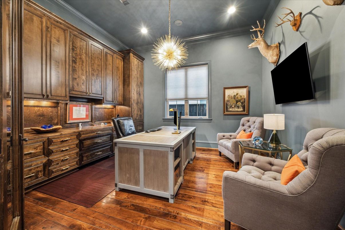 Interior, Pendant Lights, Recessed Lighting, Wood Texture Flooring