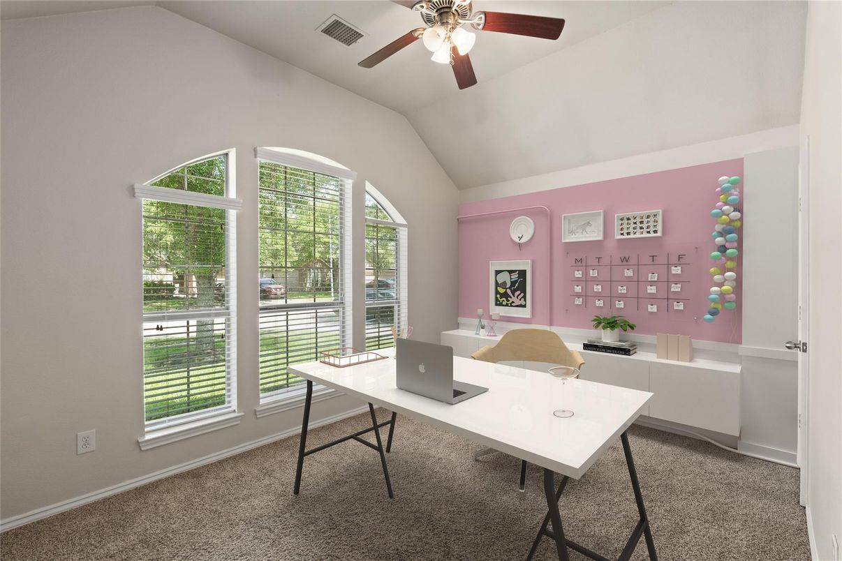 Home Office, Interior