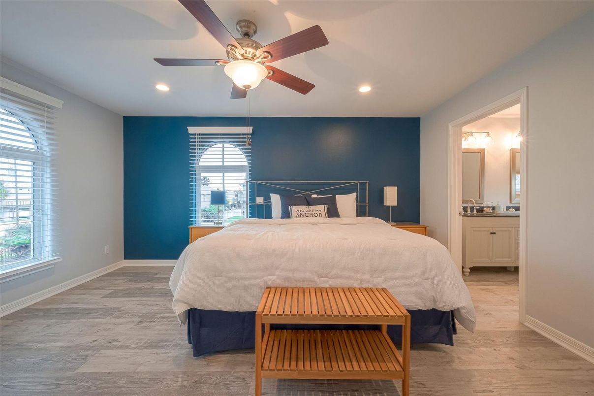 Bedroom, Interior, Recessed Lighting, Wood Texture Flooring