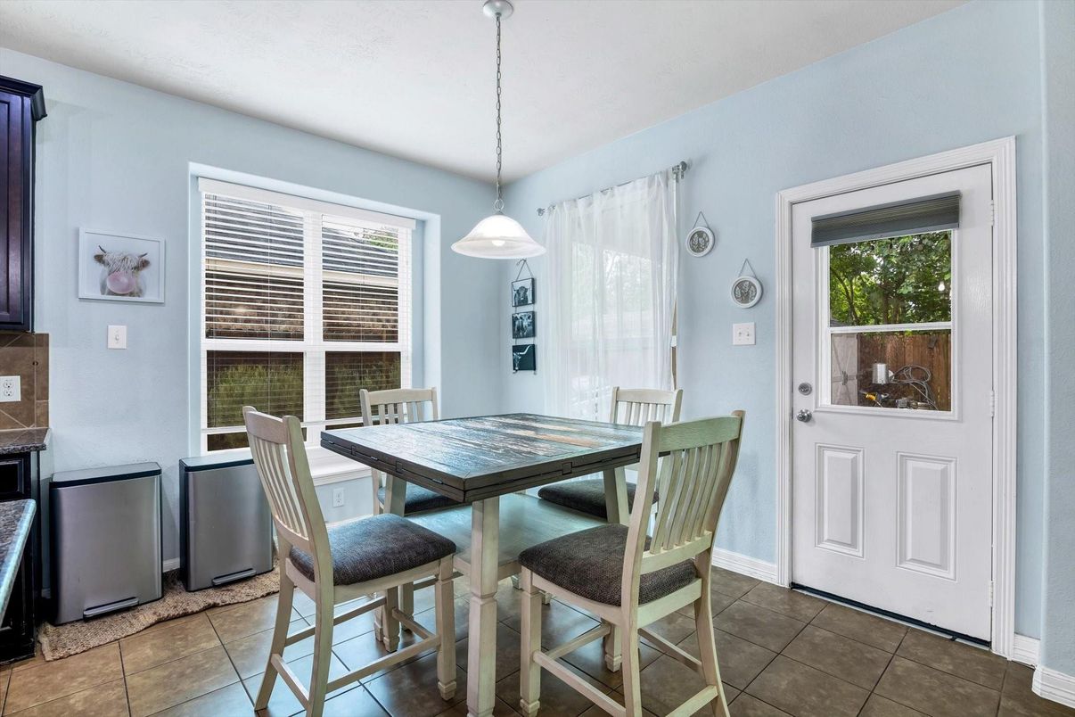 Dining room, Interior, Pendant Lights
