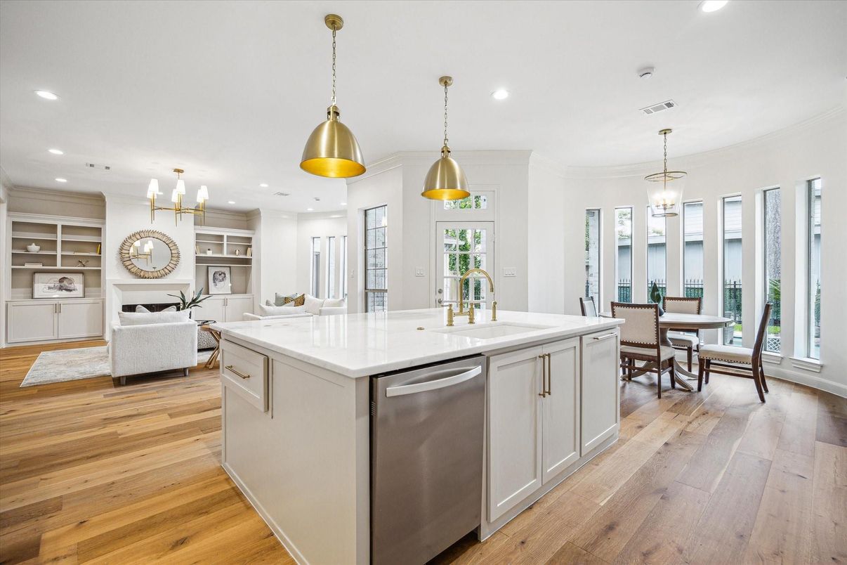 Dining room, Interior, Kitchen, Living room, Pendant Lights, Recessed Lighting, Stainless Steel Appliances, Wood Texture Flooring