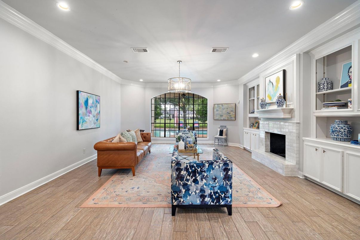 Fireplace, Interior, Living room, Pendant Lights, Recessed Lighting, Wood Texture Flooring