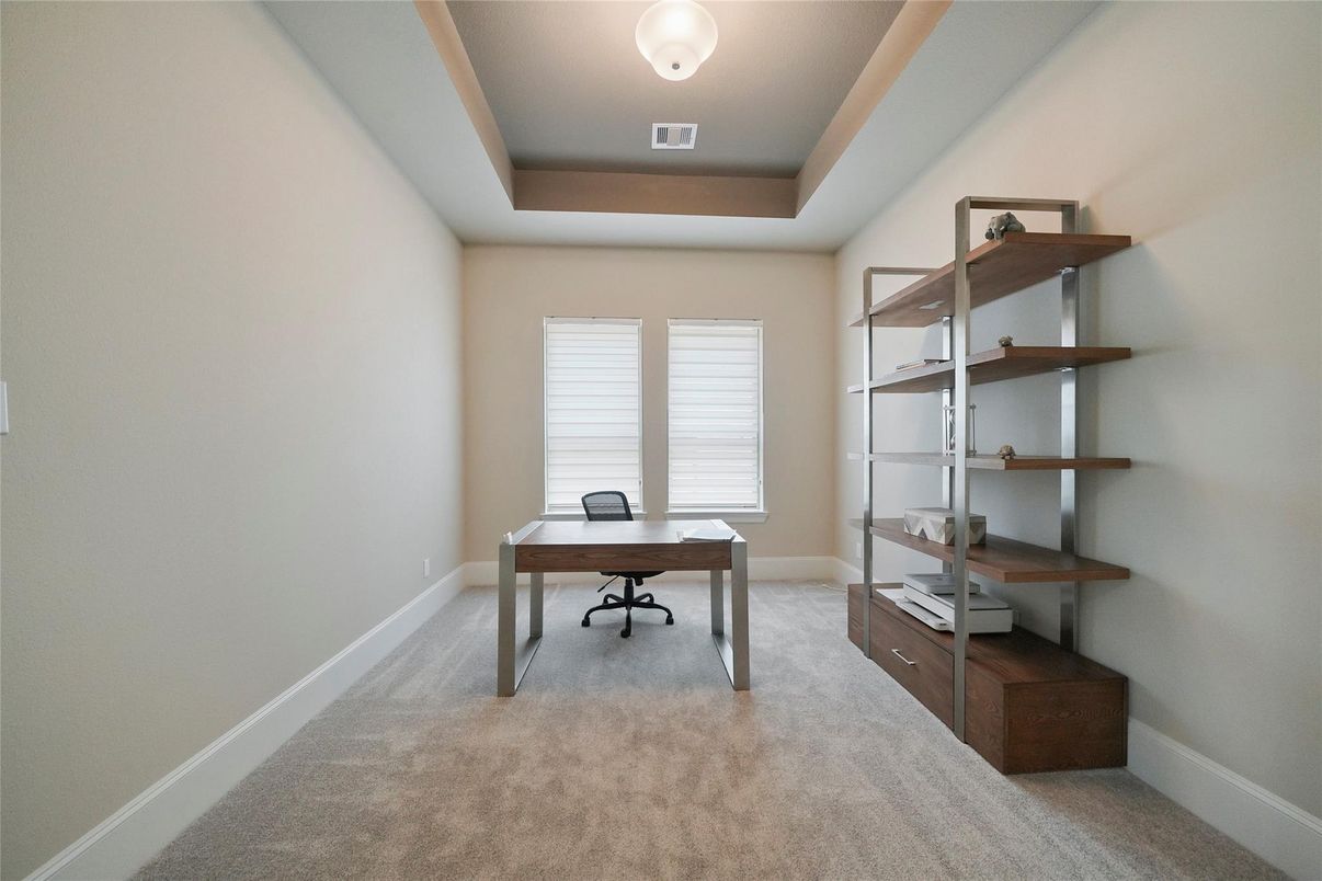 Home Office, Interior