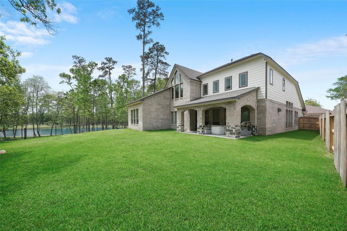 Backyard, Exterior