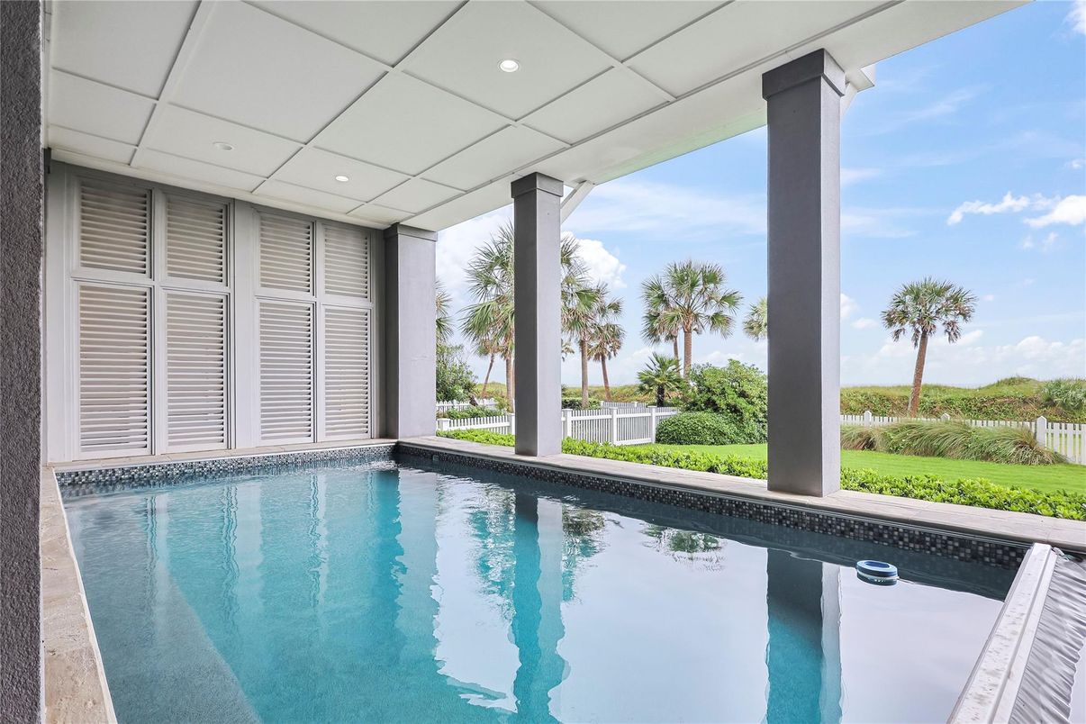 Interior, Pool, Recessed Lighting, Water