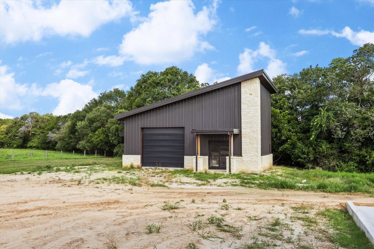 Backyard, Detached Garage, Exterior