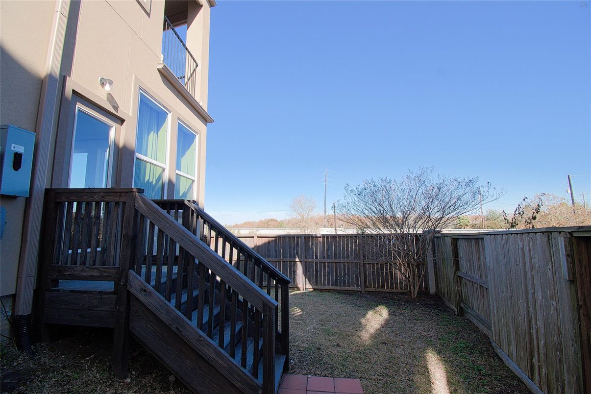 Backyard, Exterior
