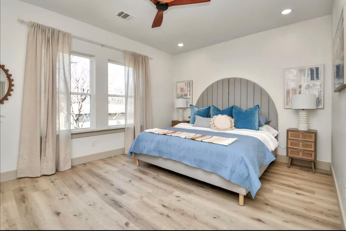 Bedroom, Interior, Recessed Lighting, Wood Texture Flooring
