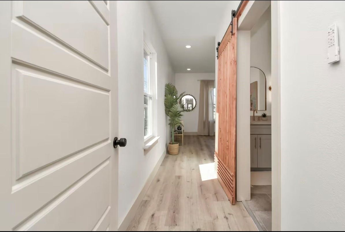 Bathroom, Interior, Recessed Lighting, Wood Texture Flooring