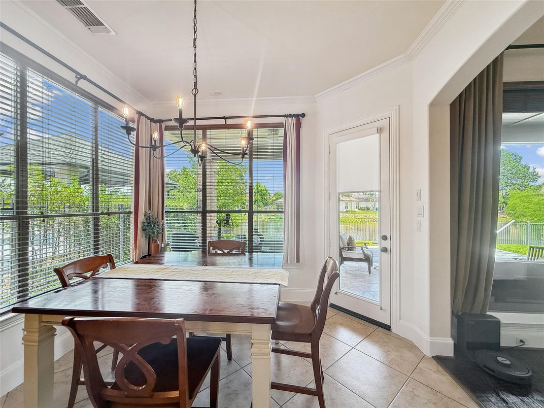Chandelier, Dining room, Interior, Pendant Lights, Water