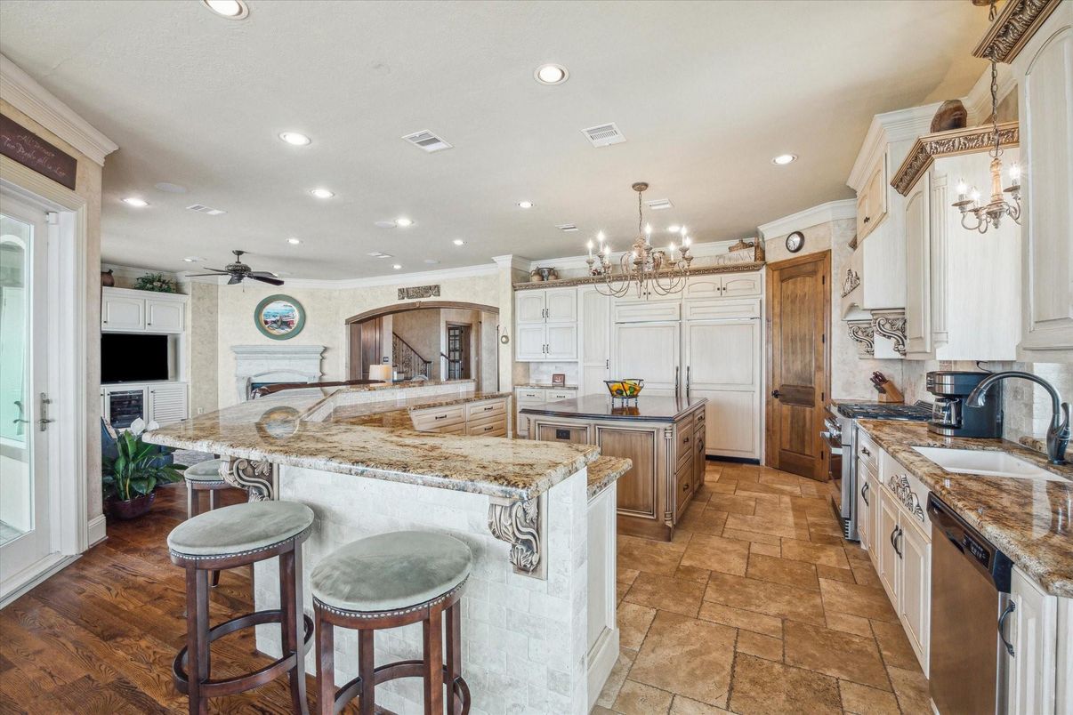Chandelier, Interior, Kitchen, Recessed Lighting, Wood Texture Flooring