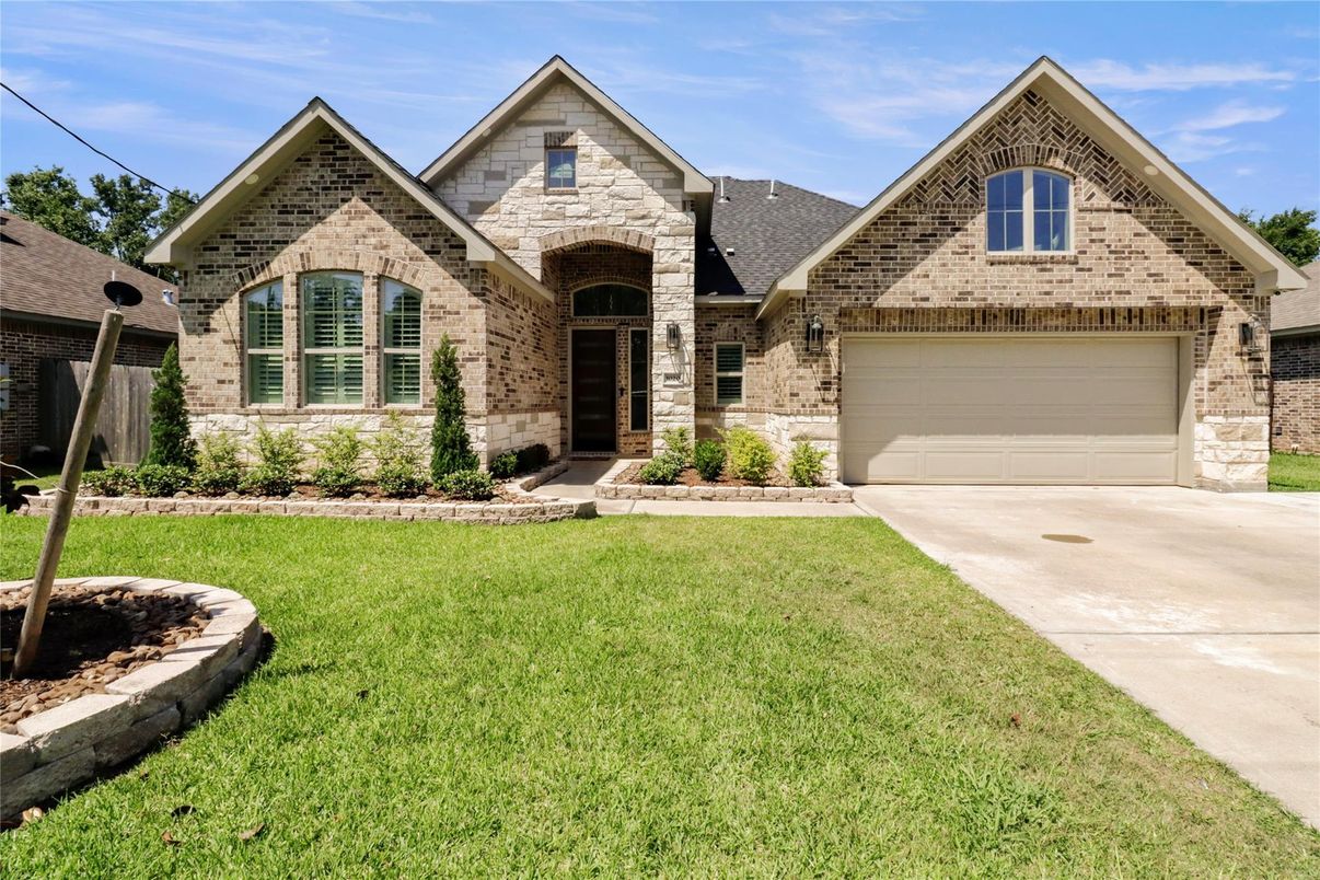 Attached, Exterior, Facade, Brick Facade, Brick Traditional