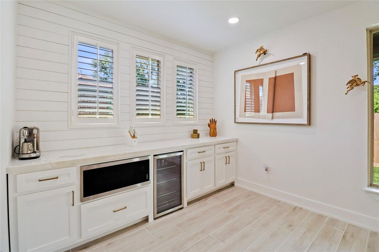 Interior, Kitchen, Recessed Lighting, Wood Texture Flooring