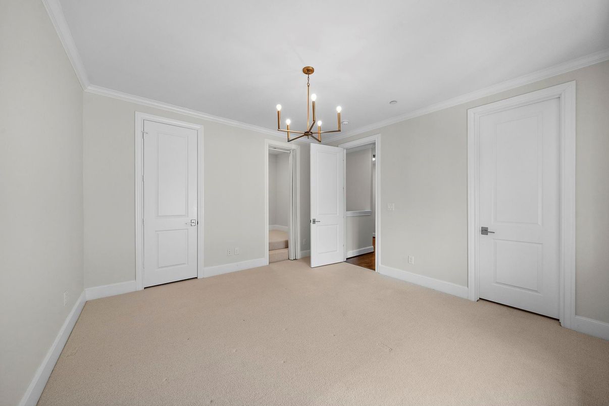 Empty room, Interior, Pendant Lights