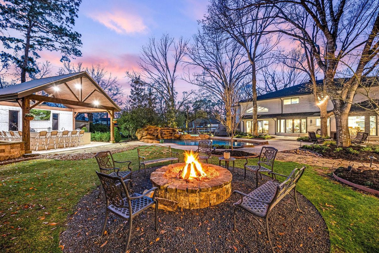 Backyard, Exterior, Pool