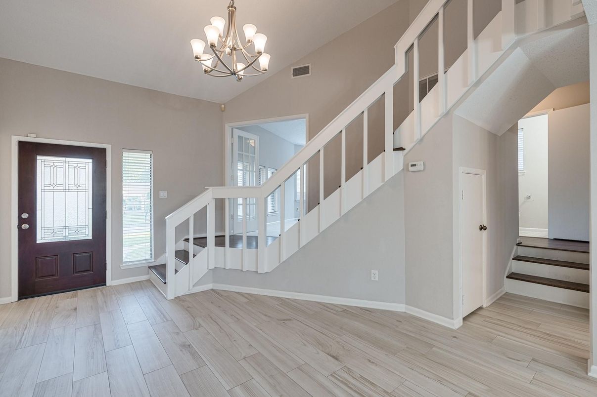 Chandelier, Interior, Wood Texture Flooring