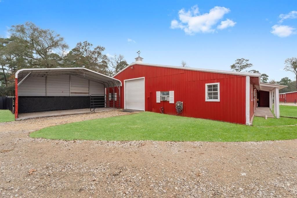 Backyard, Detached Garage, Exterior
