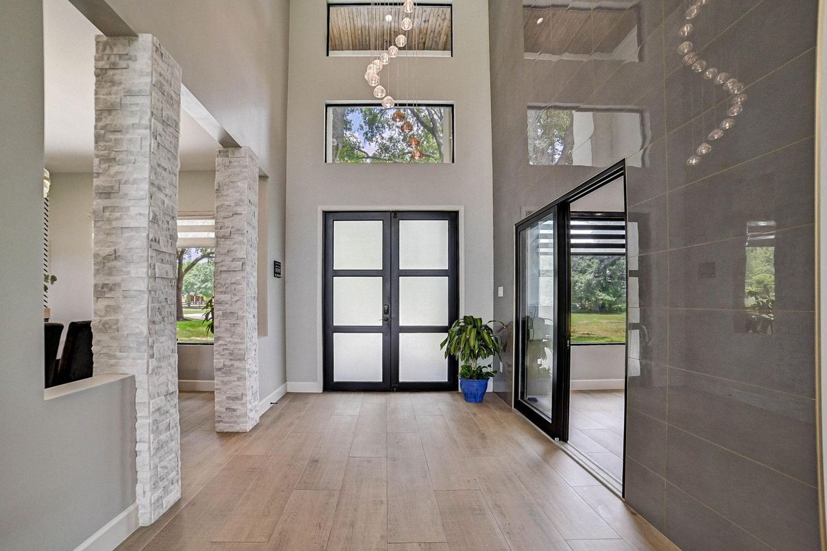 Interior, Pendant Lights, Wood Texture Flooring
