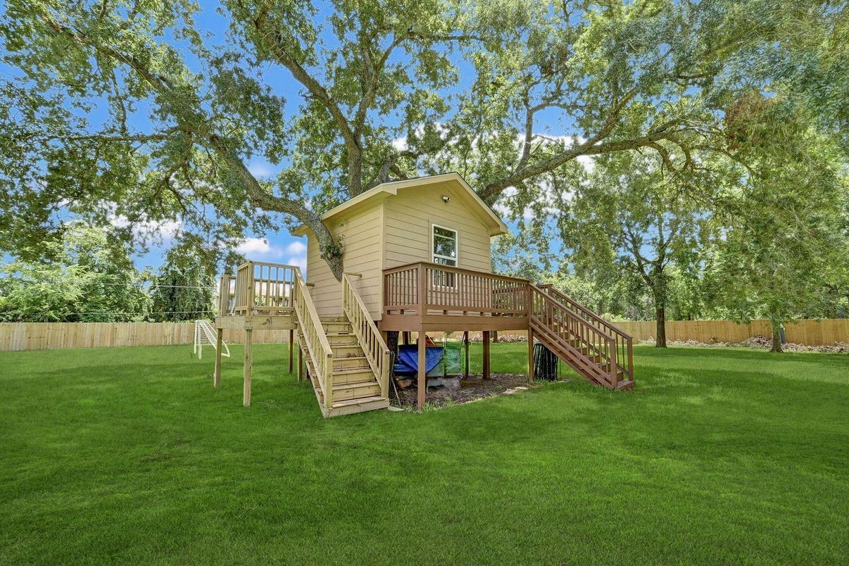 Backyard, Exterior, Playground