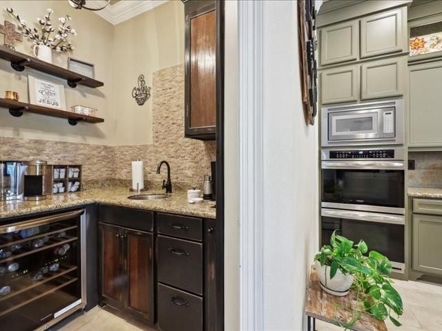Interior, Kitchen, Stainless Steel Appliances