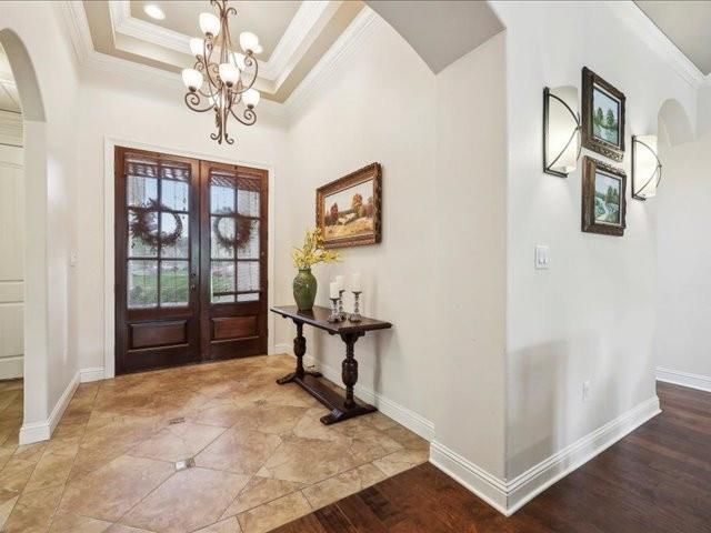 Chandelier, Interior, Wood Texture Flooring