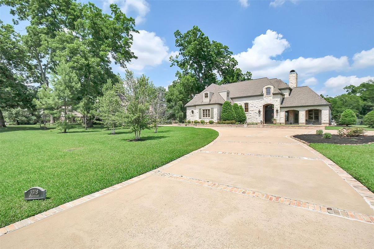 Backyard, Exterior, Facade, French Provincial