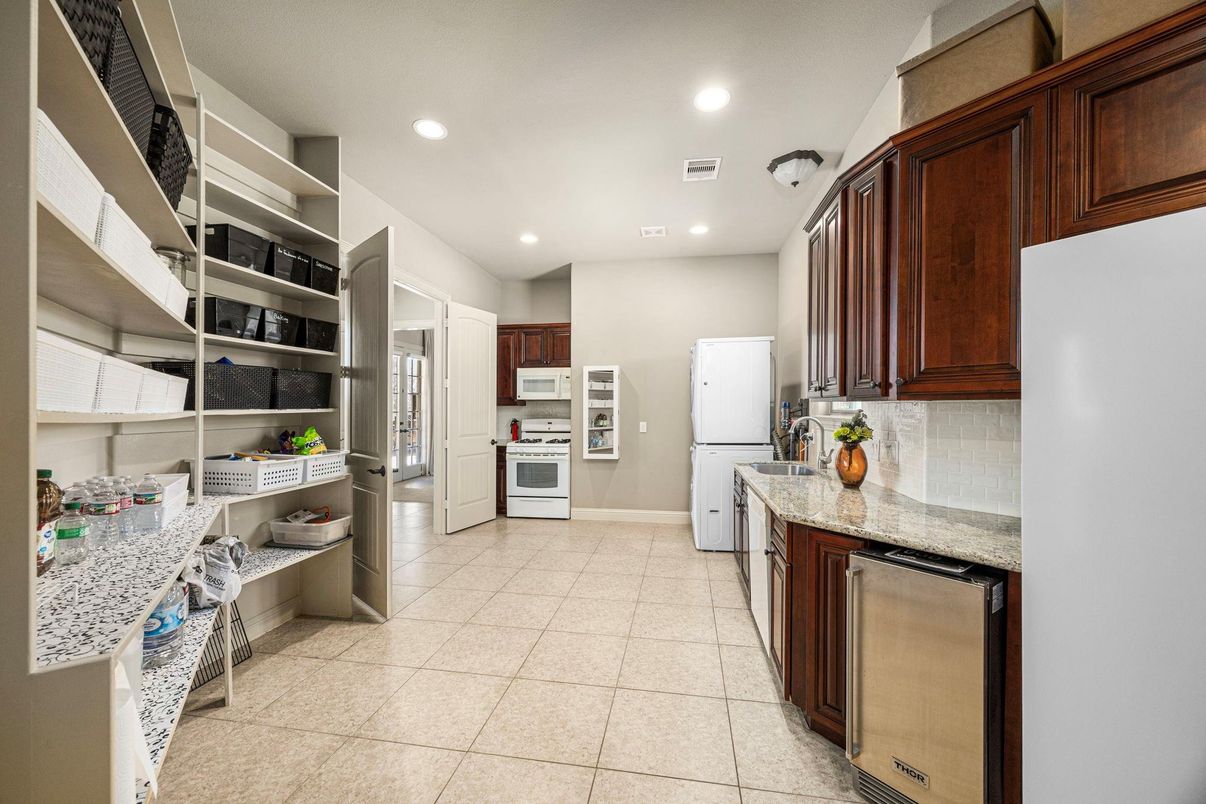 Interior, Kitchen, Recessed Lighting