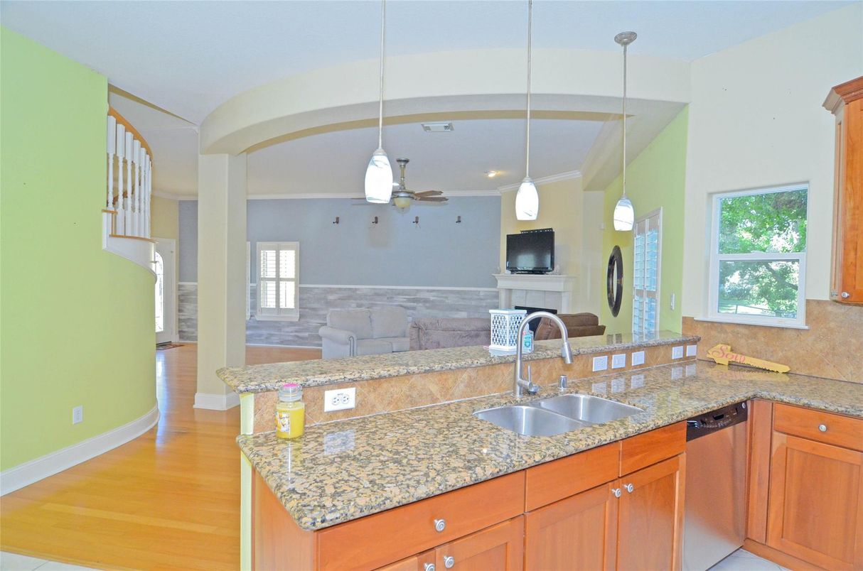 Interior, Kitchen, Pendant Lights, Recessed Lighting, Wood Texture Flooring