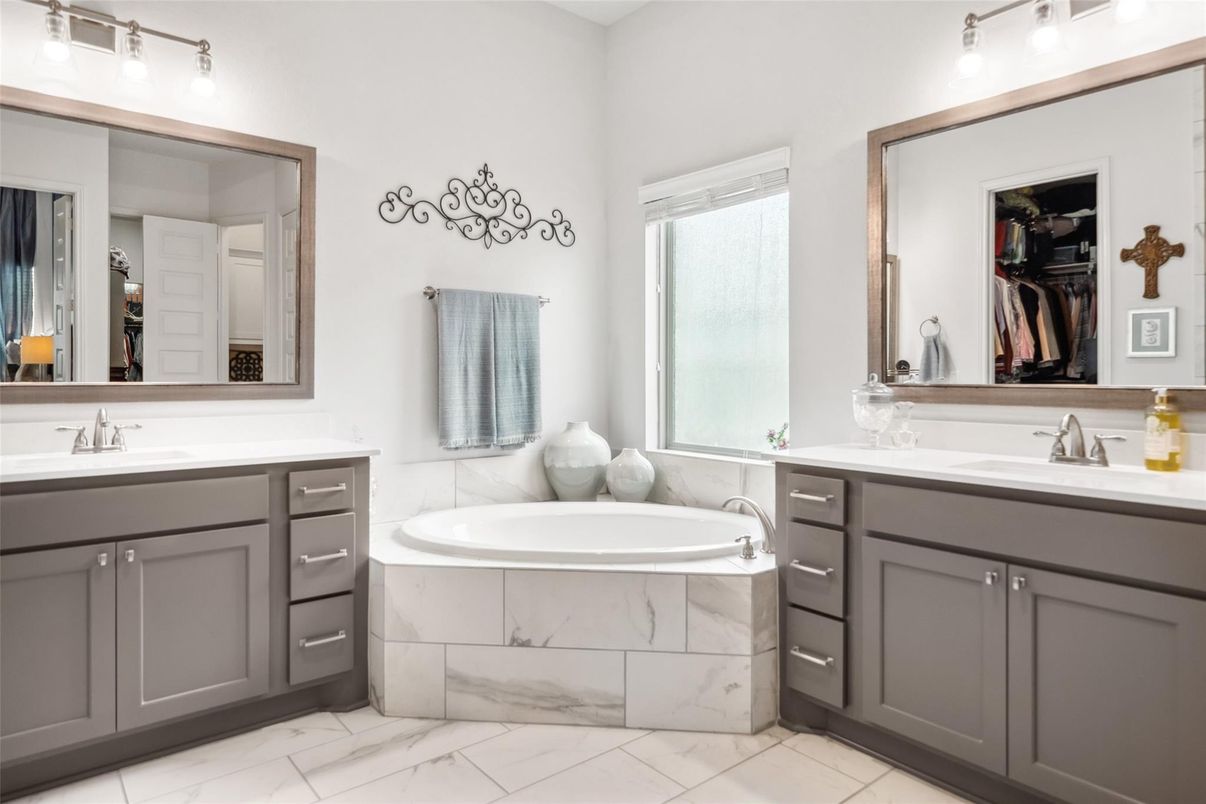 Bathroom, Dual Sink Vanities, Interior, Marble